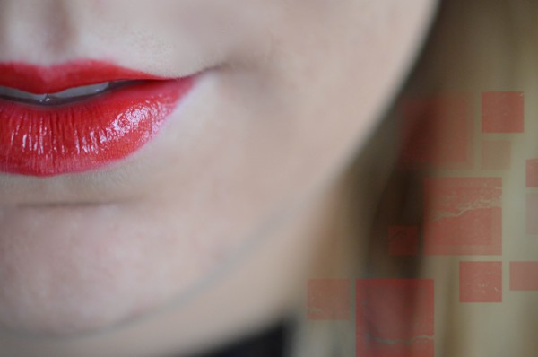 ALITTLEB_BLOG_BEAUTE_RESERVE_NATURELLE_LIP_AND_KISS_ROCK_AND_RED_SWACH_ZOOM