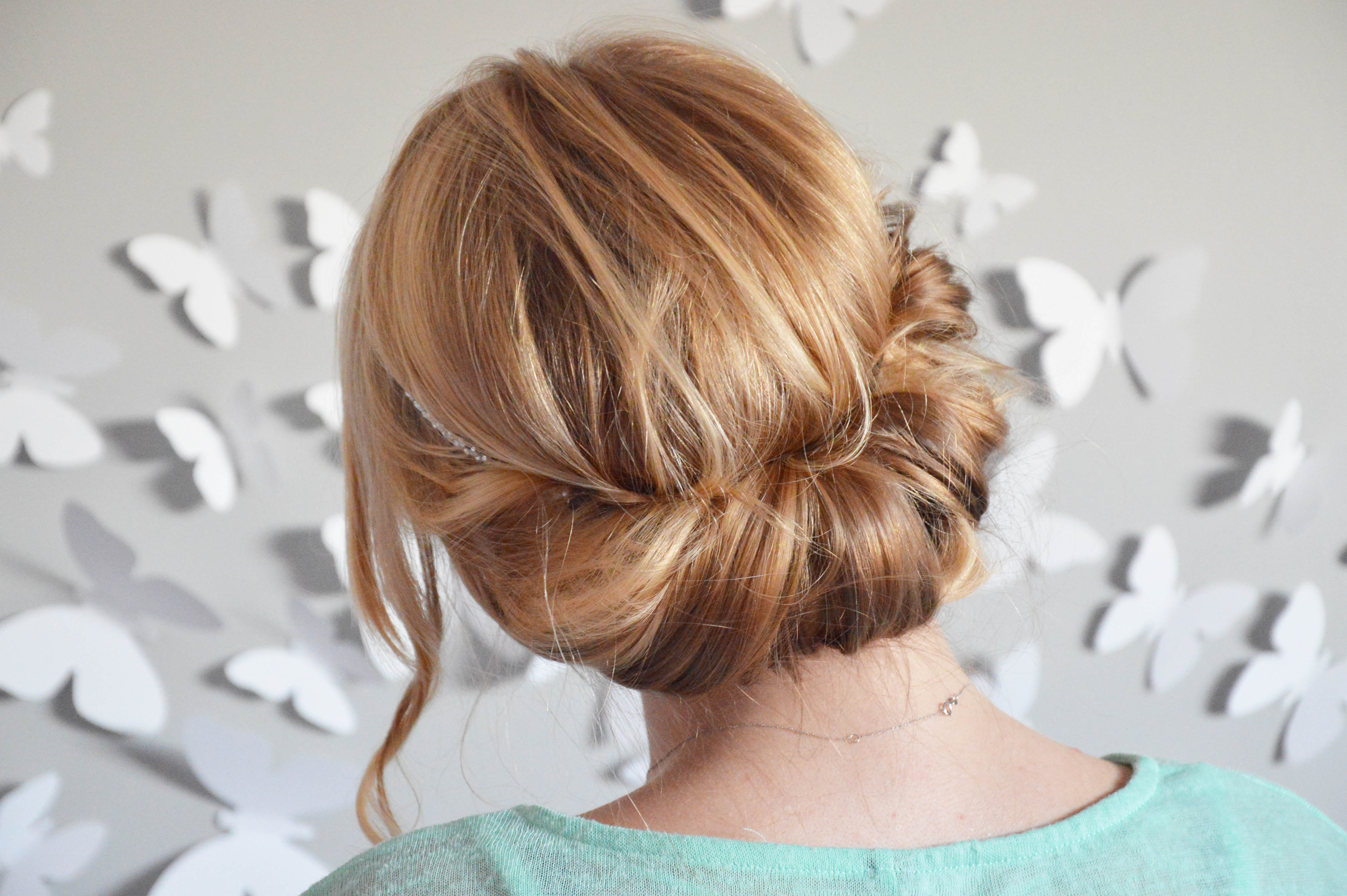 coiffure cheveux courts et ondulés