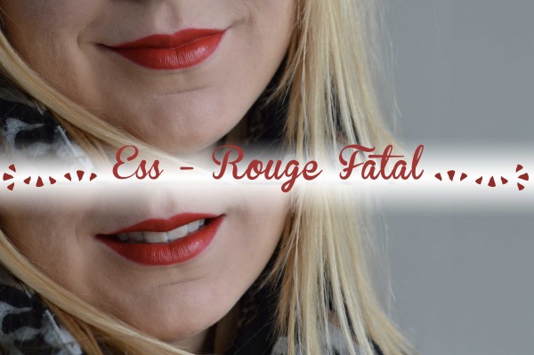ALITTLEB_BLOG_BEAUTE_ROUGE_FATAL_MAT_LE-PORTER-ET-LADOPTER_SUR_LES_LEVRES_ESS_SAGA_SWATCH