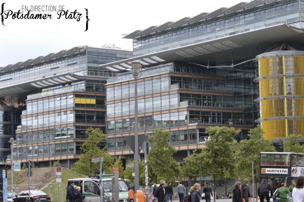 ALITTLEB_BLOG_BEAUTE_LAVERA_SHOWFLOOR_BERLIN_JUILLET_2015_DANS_LES_COULISSES_DANS_LES_TRACES_DE_MON_VOYAGE_A_BERLIN_EPISODE_2_EN_DIRECTION_DE_POTSDAMER_PLACE