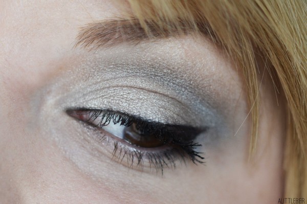 ALITTLEB-BLOG-BEAUTE-TOTAL-LOOK-LIGHT-SMOKY-A-PRIX-MINI-AVEC-ADOPT-ZOOM-MAKEUP